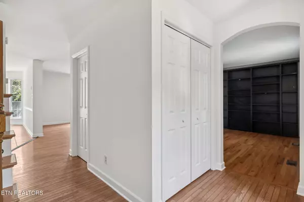 Knoxville, TN 37922,1440 Queensbridge DR