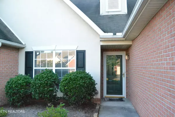 Knoxville, TN 37912,5959 Round Hill LN