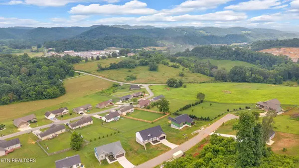 Maynardville, TN 37807,143 Middle Glen Rd