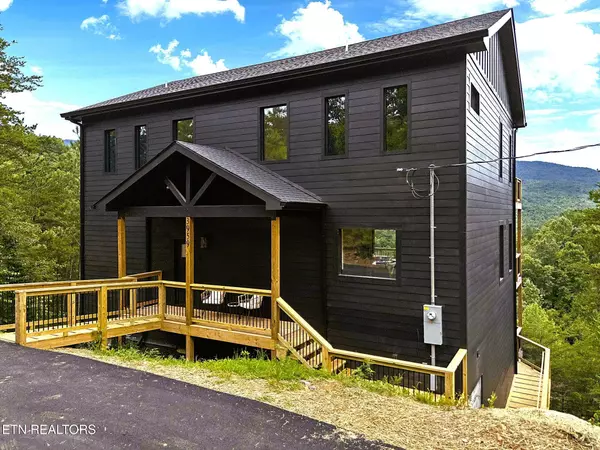 Gatlinburg, TN 37738,3959 Duck Hollow Rd