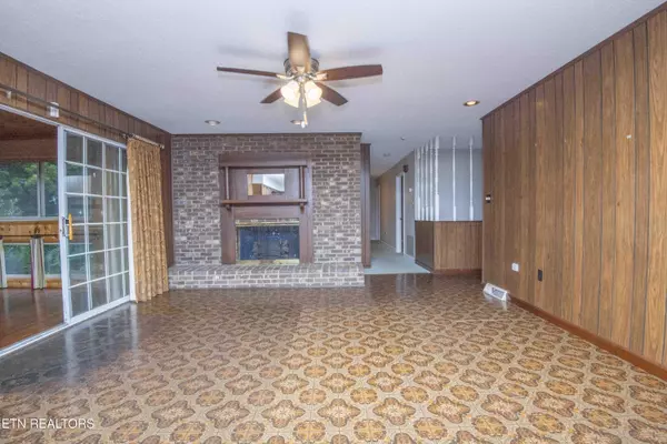 Maynardville, TN 37807,9404 Maynardville Pike PIKE