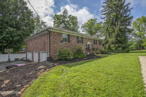 Knoxville, TN 37923,1104 Remington Rd