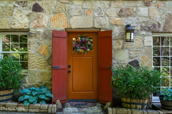 Gatlinburg, TN 37738,345 Gatlin DR