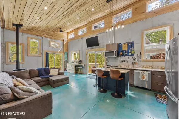 Luttrell, TN 37779,233 Highway 370