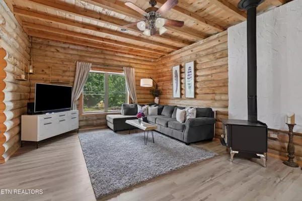 Jefferson City, TN 37760,358 Hebron Church Rd