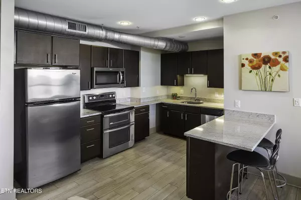 Knoxville, TN 37902,603 Main St #402