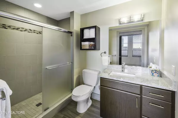 Knoxville, TN 37902,603 Main St #201