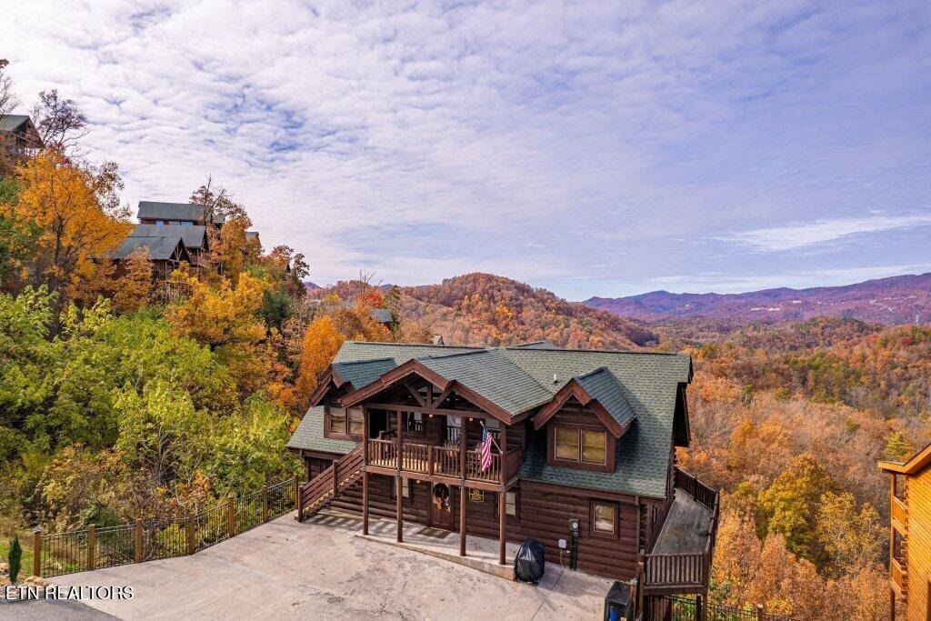 922 Black Bear Cub WAY, Sevierville, TN 37862
