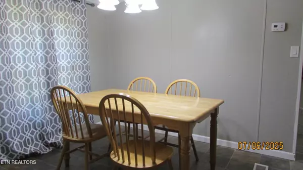 Friendsville, TN 37737,117 Hardin Cemetery CT