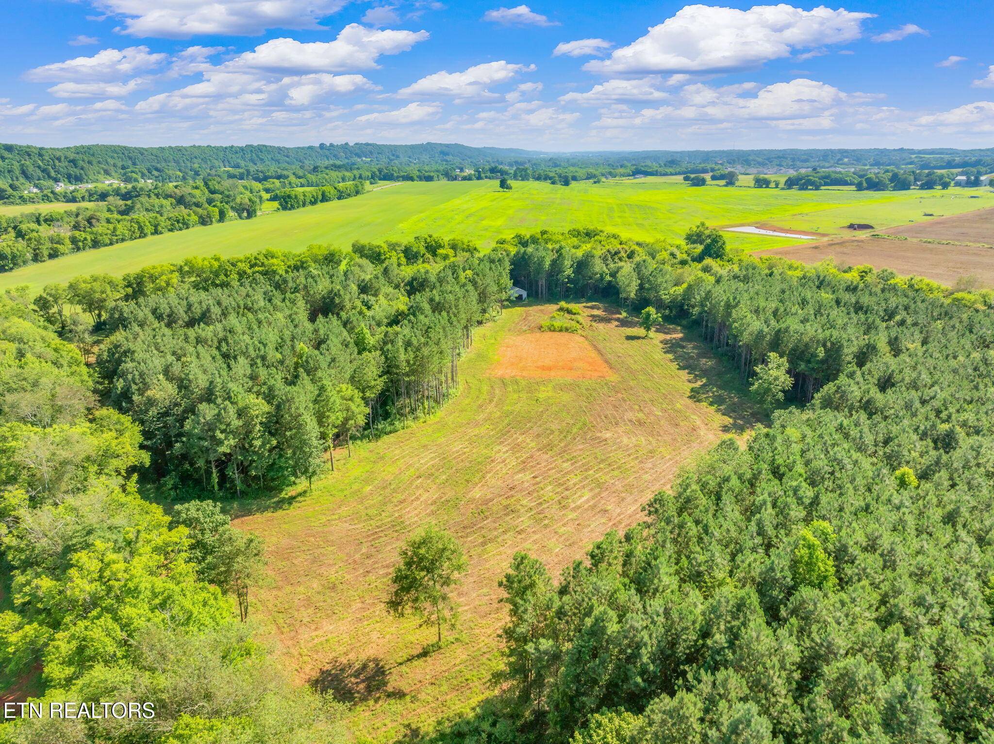 2079 Highway 11, Niota, TN 37826