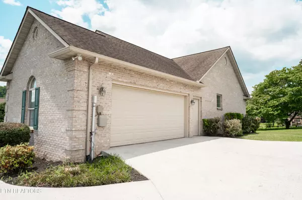 Clinton, TN 37716,114 Tradewind St