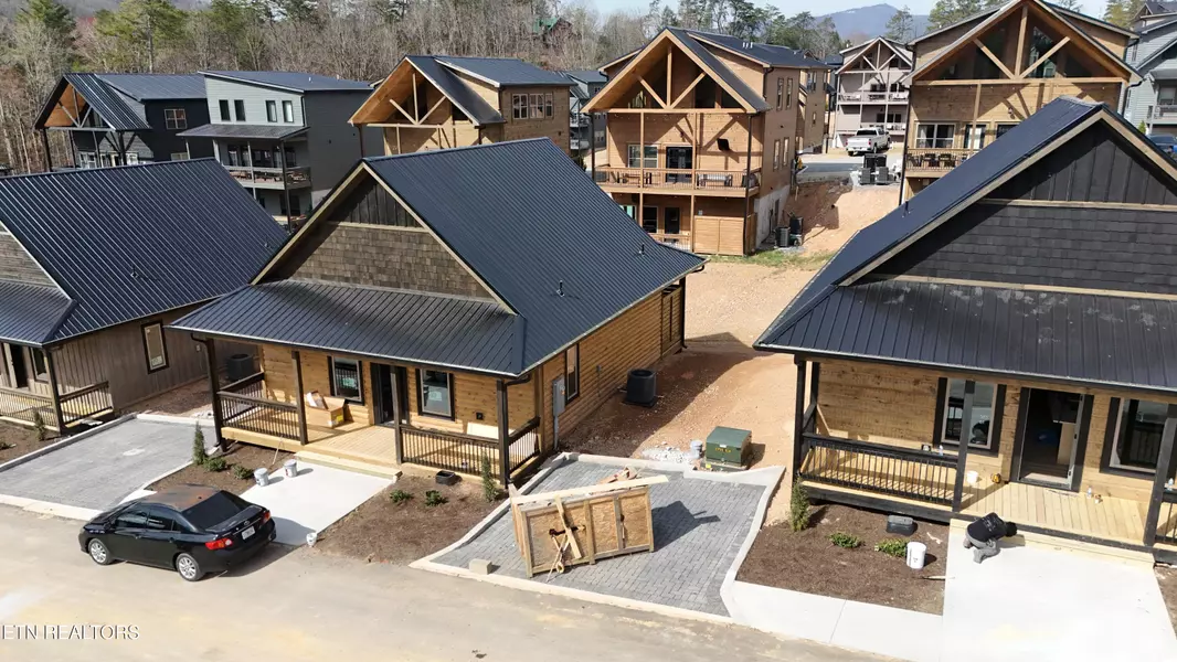 579 Warbonnet WAY, Pigeon Forge, TN 37863