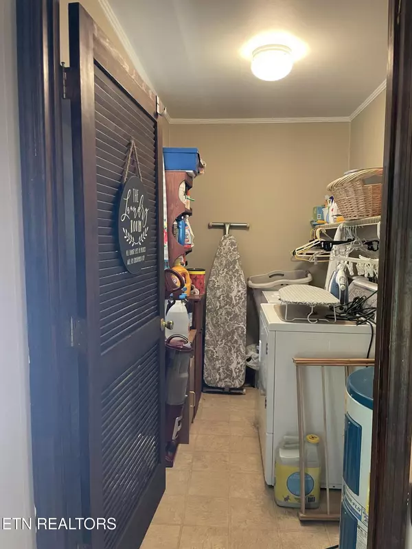 Etowah, TN 37331,636 Washington Ave