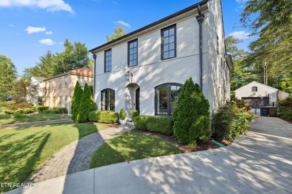 Knoxville, TN 37919,3827 Keowee Ave
