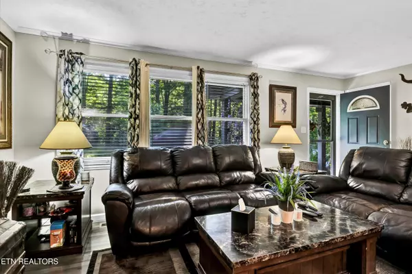 Heiskell, TN 37754,221 White Oak LN