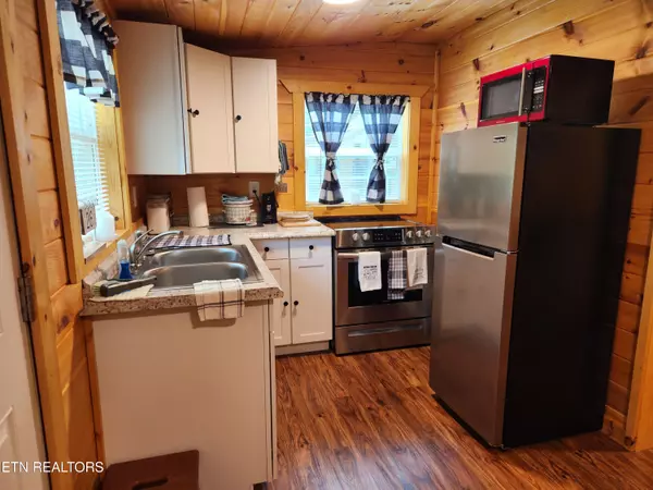 Cosby, TN 37722,151 Stonewall WAY