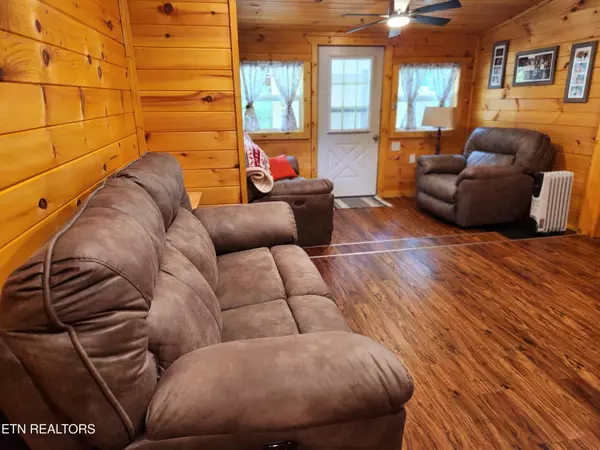Cosby, TN 37722,151 Stonewall WAY