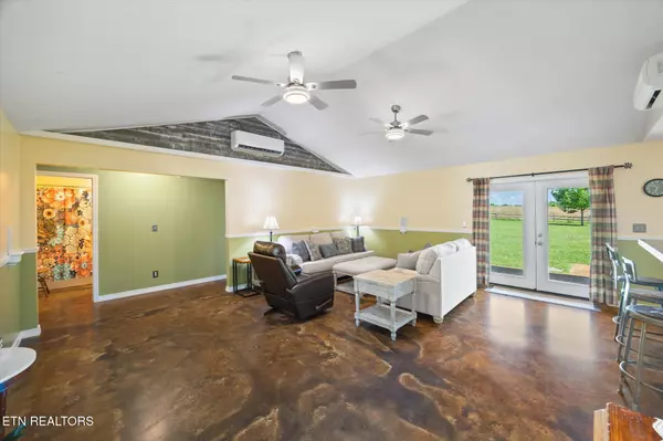 Cookeville, TN 38506,3011 Zeb Warren Rd