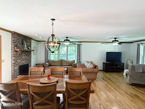 Clinton, TN 37716,160 Lone River LN