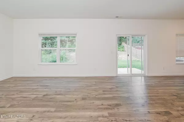 Knoxville, TN 37932,1005 Curly Top LN