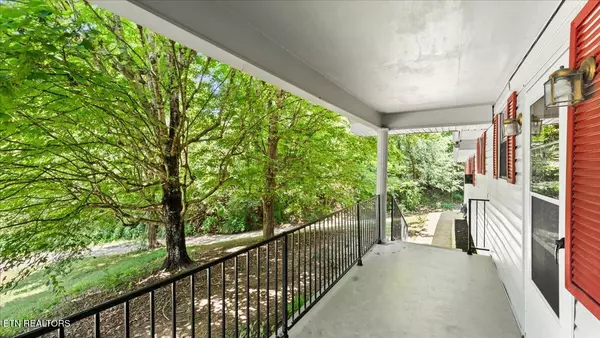 Loudon, TN 37774,2486 Smallen Rd