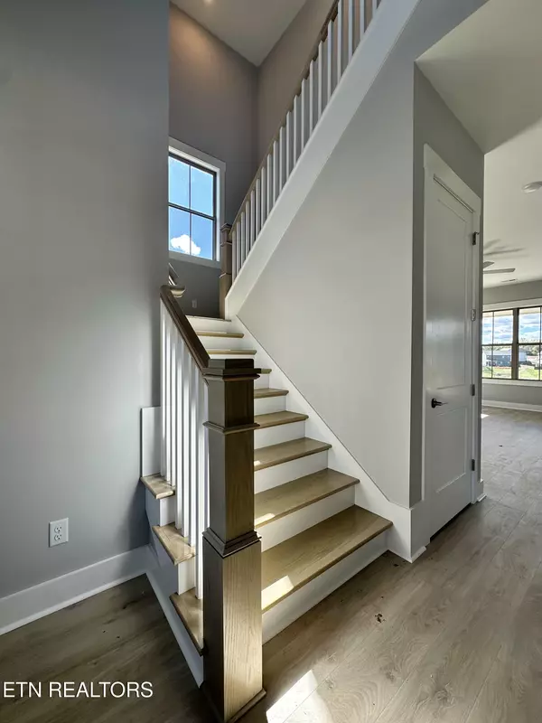 Knoxville, TN 37932,11525 Sierra Nevada LN