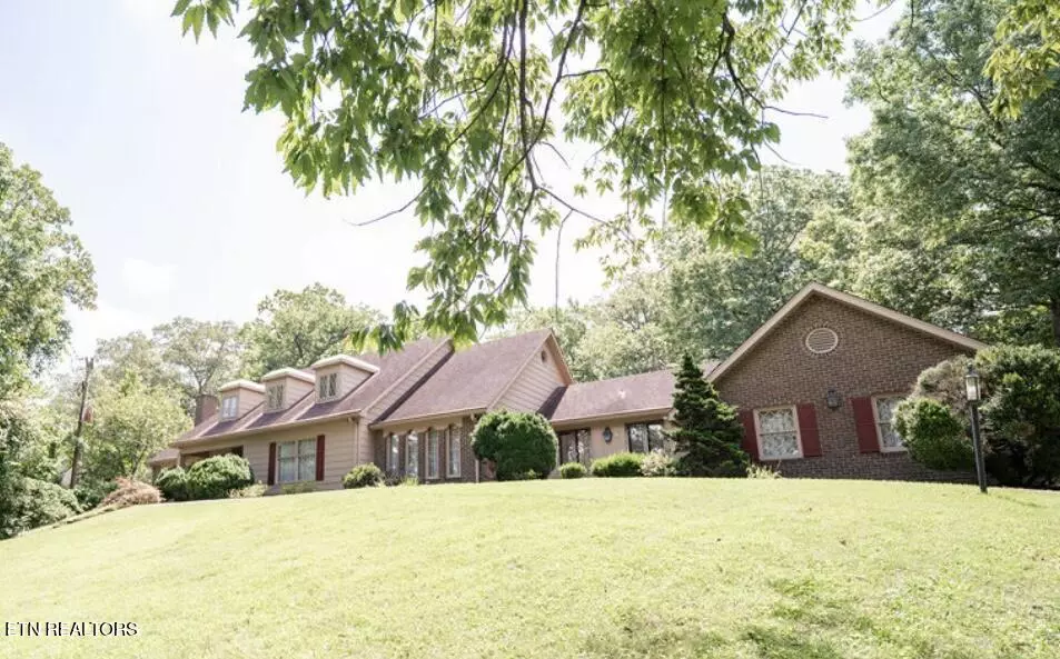 102 Redbud DR, Clinton, TN 37716