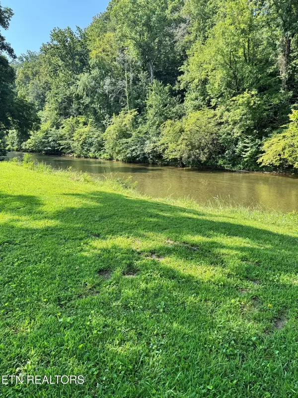 Pigeon Forge, TN 37863,River Bank Rd