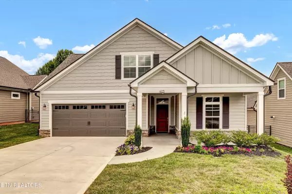 Loudon, TN 37774,403 Sycamore PL