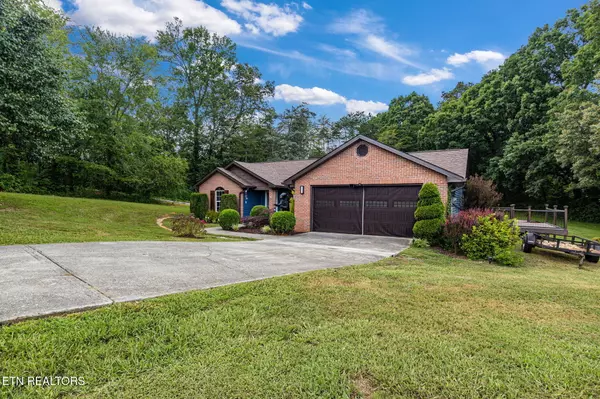 Sevierville, TN 37876,425 Glenns Lea