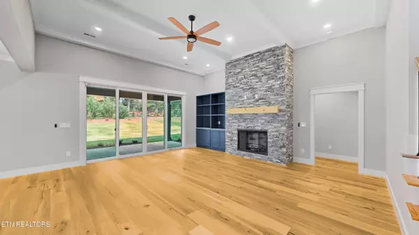 Knoxville, TN 37919,8109 Carolina Cherry LN