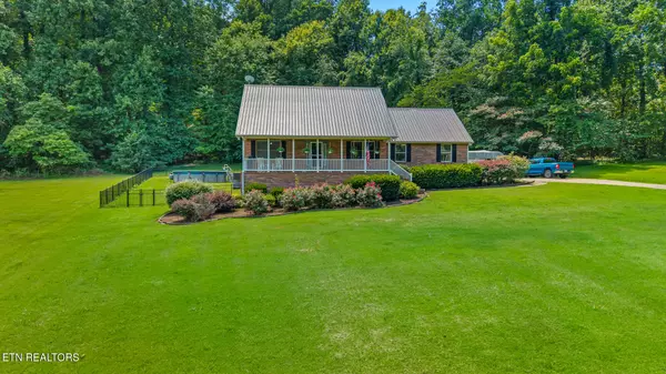 Tellico Plains, TN 37385,135 H & H Rd