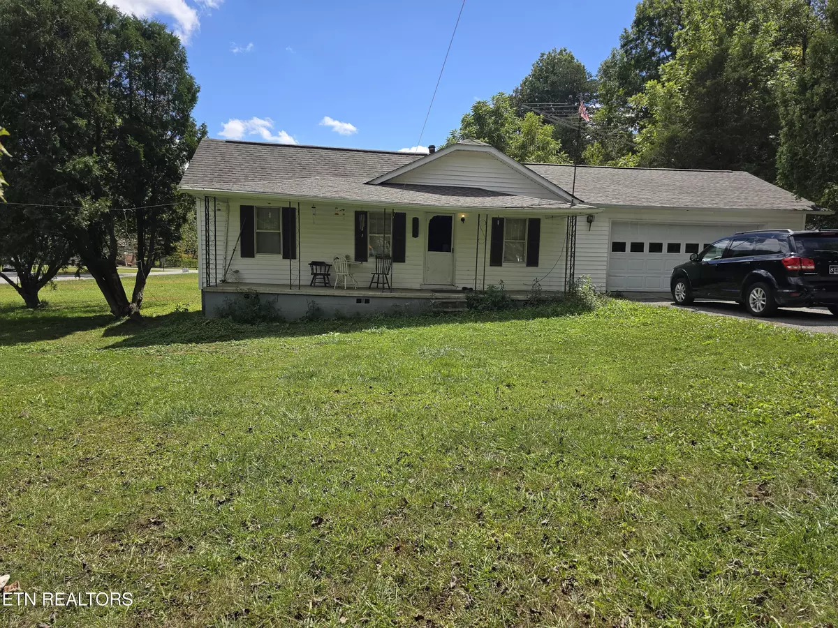 Oneida, TN 37841,322 Southern LN