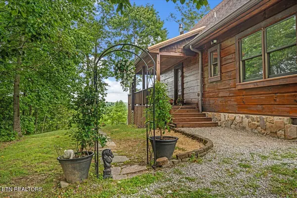 South Pittsburg, TN 37380,1085 Thunder Ridge DR