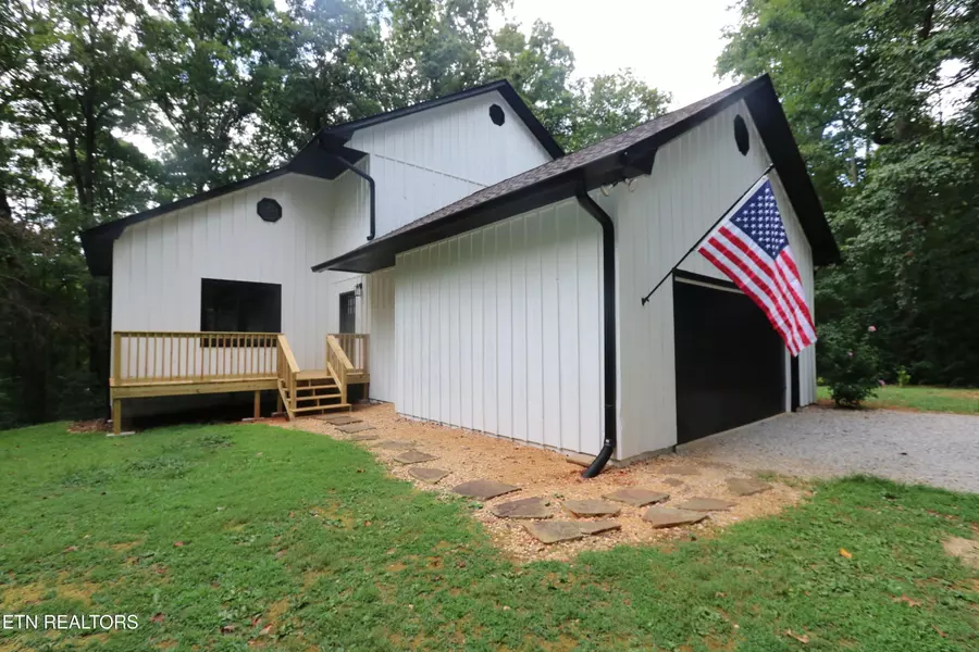 109 Oakland LN, Sweetwater, TN 37874