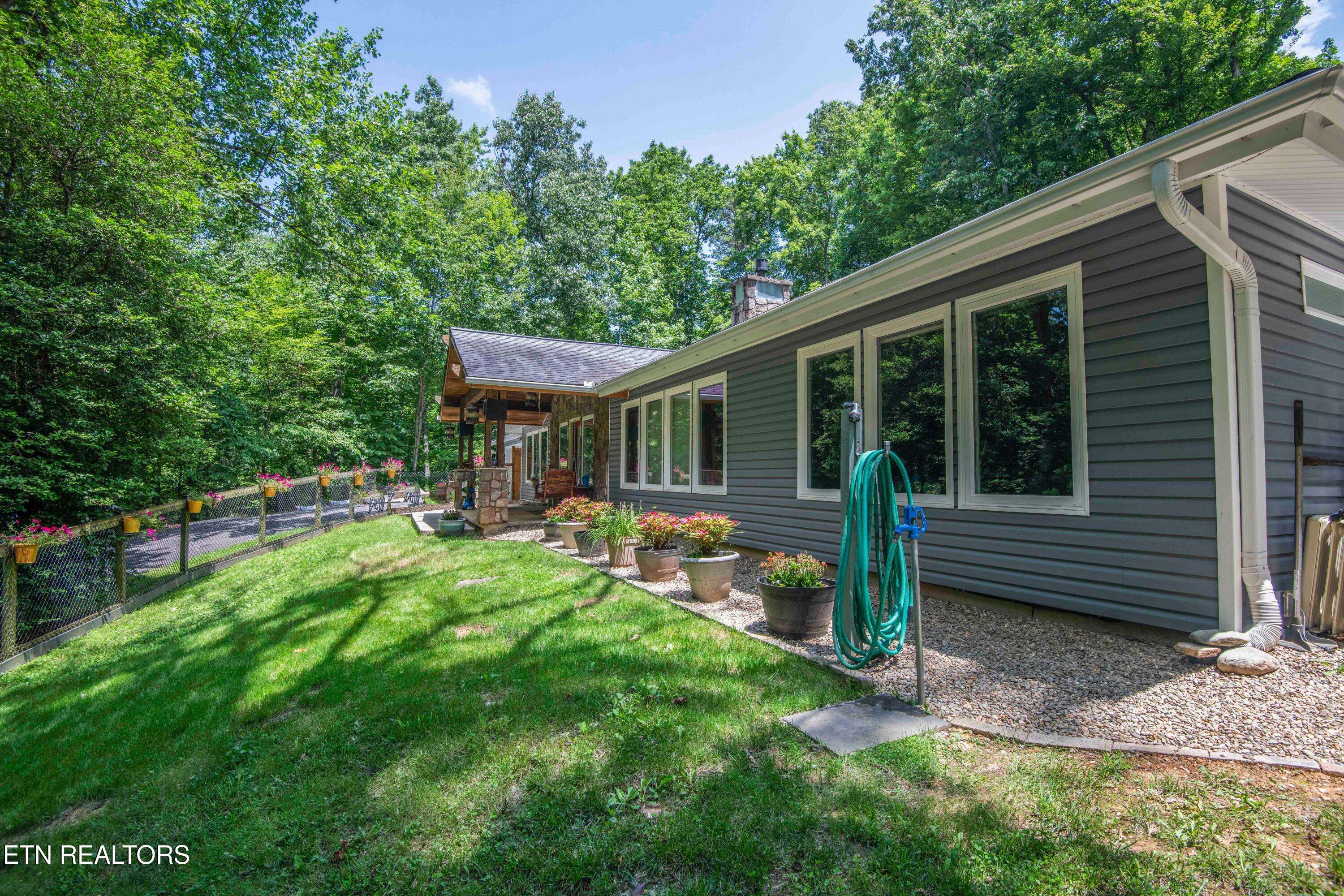 216 Mockingbird DR, Gatlinburg, TN 37738