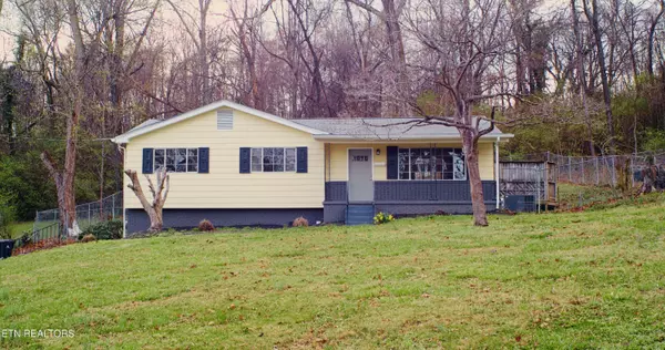 3429 Peachwood Rd, Knoxville, TN 37921