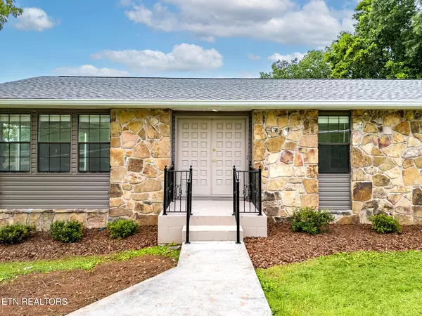 Knoxville, TN 37909,4804 Farland DR