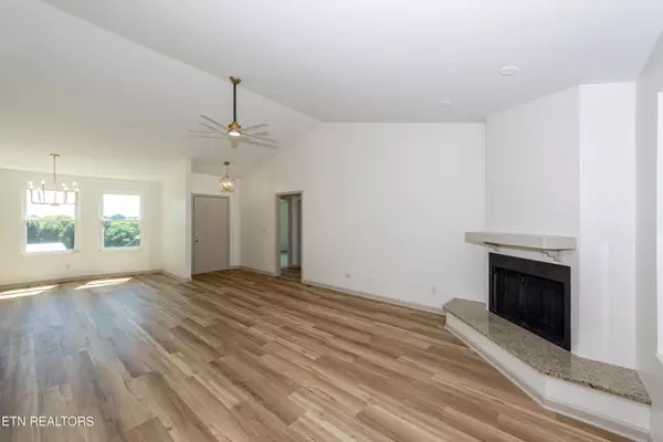 Greenback, TN 37742,1407 Bethvale DR