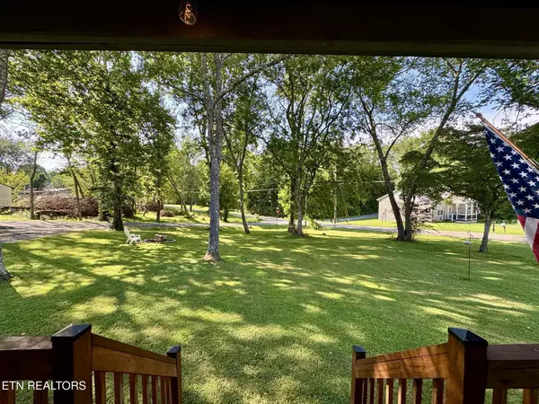 Kingston, TN 37763,105 Lakeshore View DR