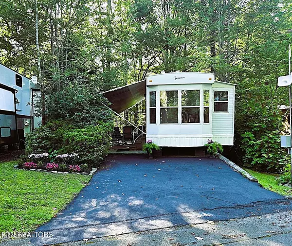 Gatlinburg, TN 37738,4229 Parkway Lot #34