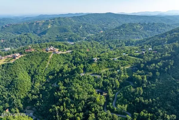 Gatlinburg, TN 37738,329 Silverbell LN