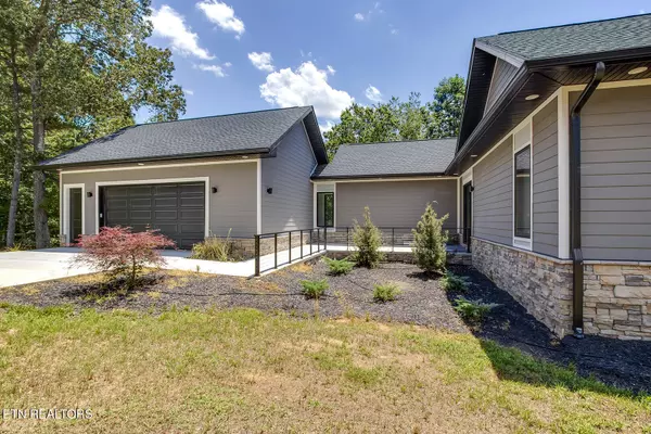 Loudon, TN 37774,10001 Scenic View Dr