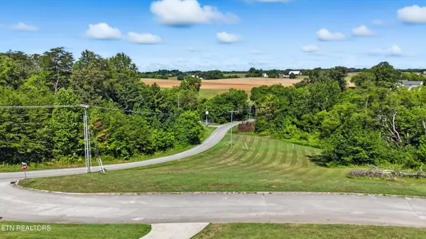 Maryville, TN 37804,3274 Whittenburg DR