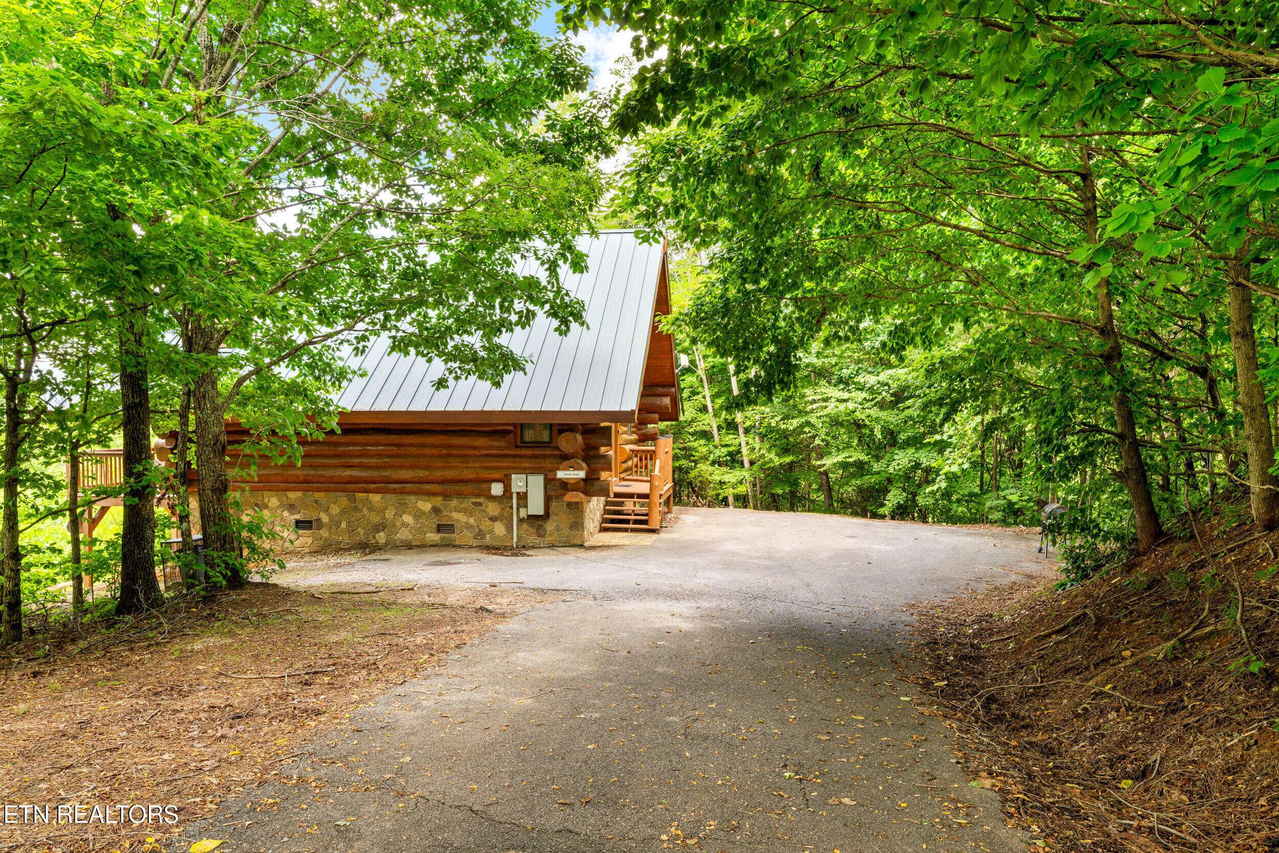 Gatlinburg, TN 37738,617 Almost Heaven WAY