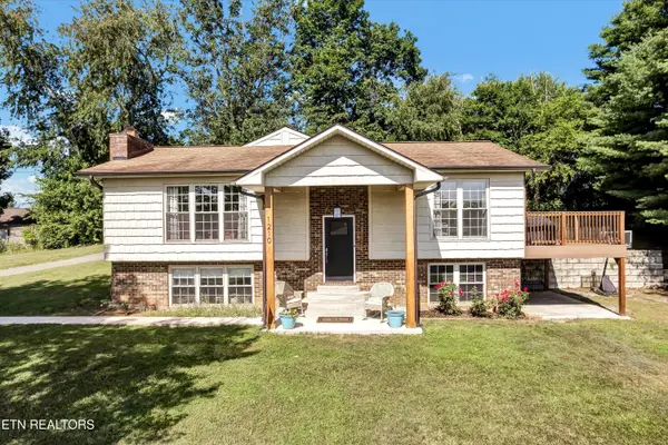 1210 Rowe St, New Tazewell, TN 37825