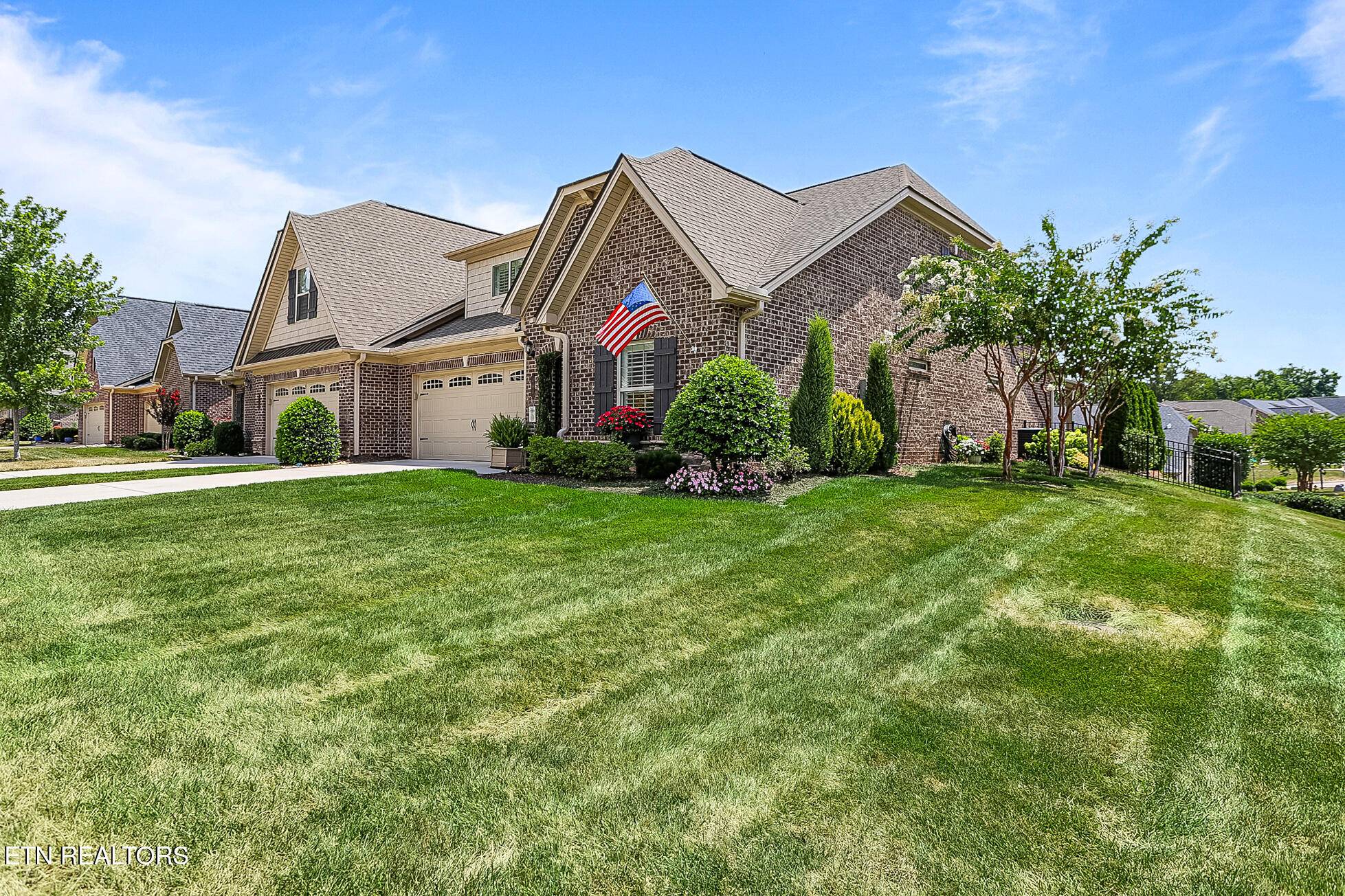 Knoxville, TN 37922,404 Grove Branch LN