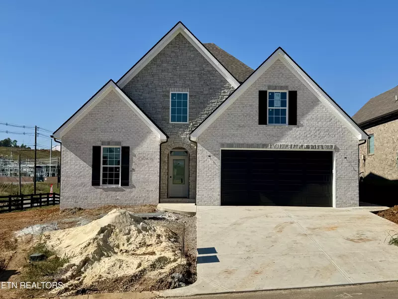 2103 Lantern Park LN, Knoxville, TN 37932