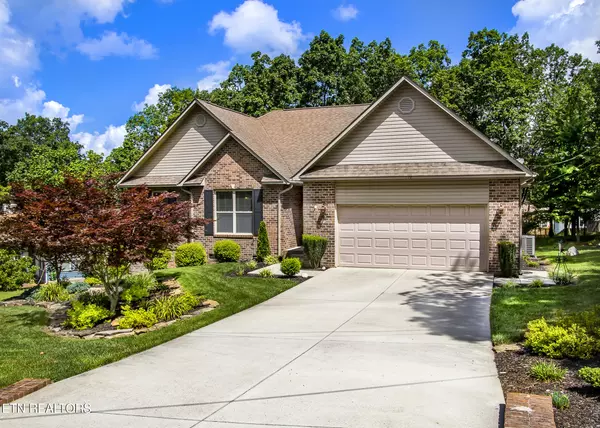 110 Lisa LN, Crossville, TN 38558