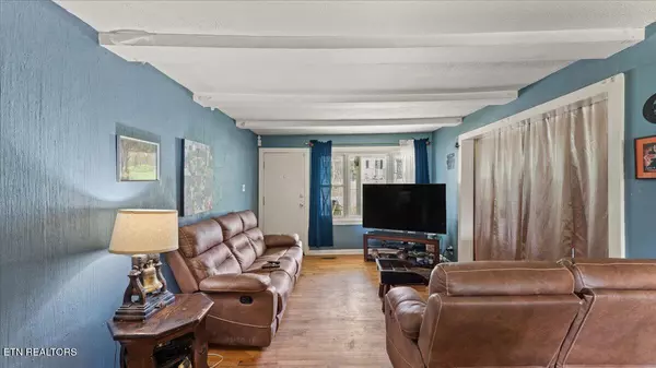 Clinton, TN 37716,314 Blockhouse Valley Rd